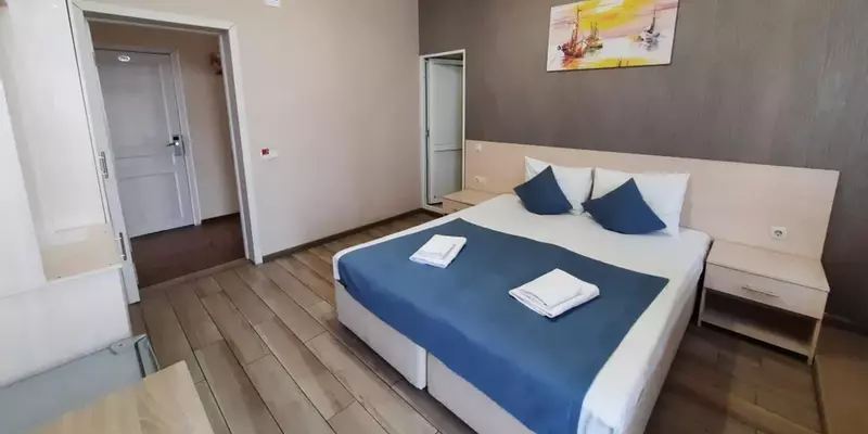 room_108bc9a3-120b-4b84-944f-5d9f0c50d01e.jpg