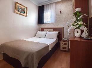 room_d224f73e-bfbc-4a51-b2fa-3eadb47a6dcc.jpg