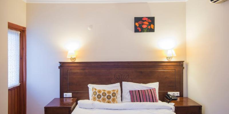 room_825e21f4-ad5f-4f5a-bc04-9887d9f1acb9