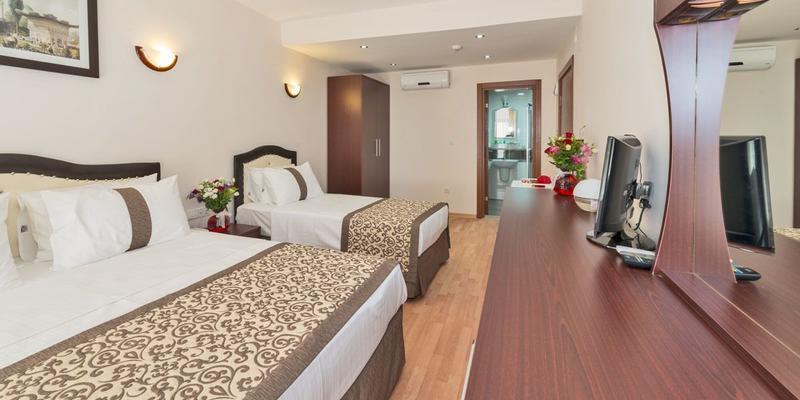 room_7aa83dd8-6a24-475c-9518-c85cc629f924.jpg
