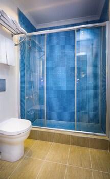 room_ef49b0c4-a3d5-4fc1-8a8d-c37106bf60ca.jpg