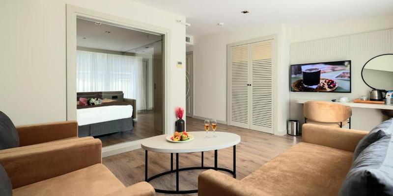room_ea4e0381-78a3-427a-b8c0-6ca543ae4892.jpg