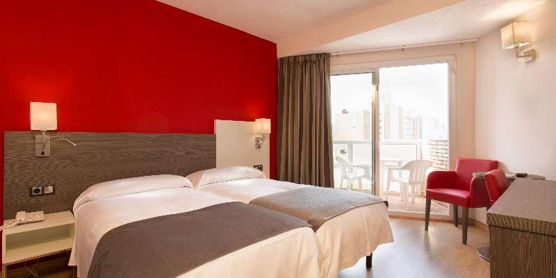 room_17c8cdd1-d420-4b66-9ebe-e6537c8e3f3b.jpg