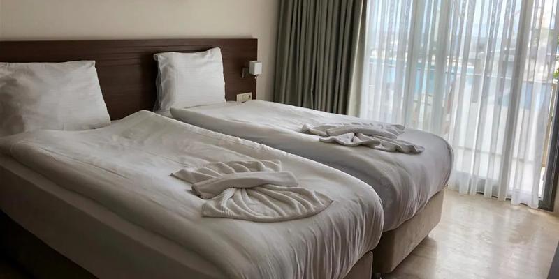 room_97a7cf47-d830-4acd-a1db-77d0c1948744