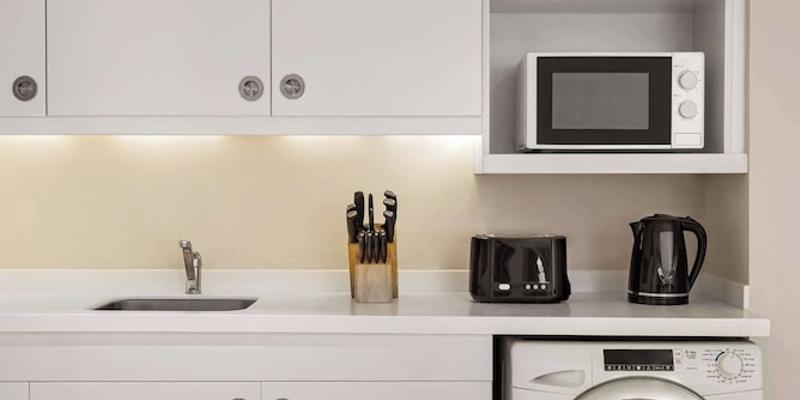 room_5a0e5c74-e077-43a4-aef3-a998b56a92d8.jpg