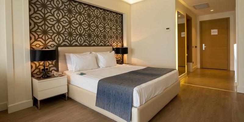 room_696bf3a4-742e-475d-a0a1-ea2d563eb42d