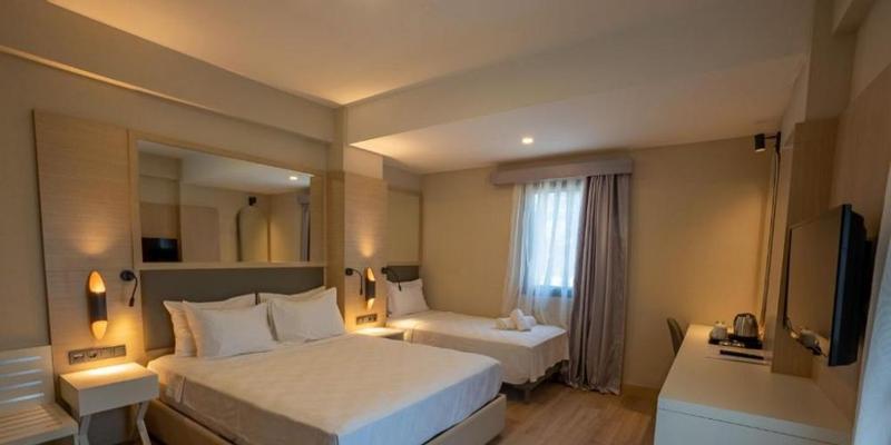 room_ed578004-d5c7-4f45-a5d2-2583a7da2db2
