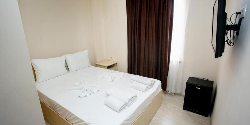 room_252e3b99-c5a1-4106-8e80-7cfbe0bb8bbe.jpg