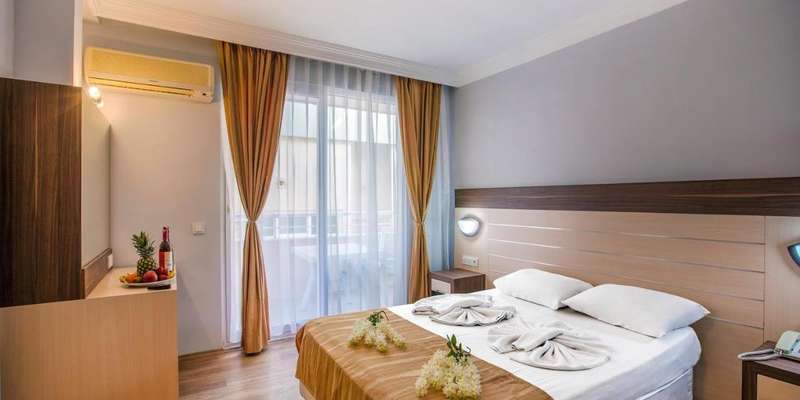room_b1cfc496-083b-4f55-a0eb-4d0845bbd393