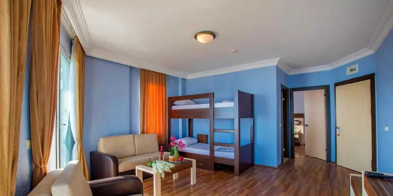 room_ca59b47a-09ce-4052-943d-13b1055ebf30