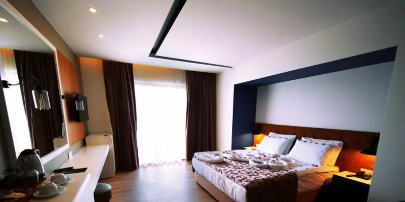 room_f4f12cef-fa39-4f20-b7d3-cebf0b84e1f7