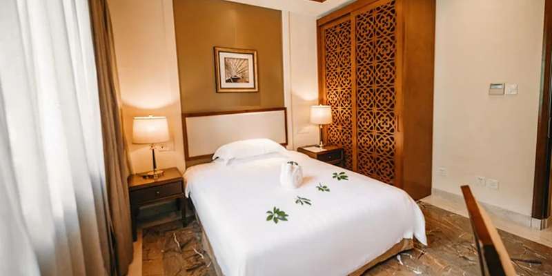 room_c18cca4f-39c6-4cf9-9914-f6c3fe668370