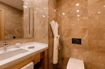 room_a70677f9-5106-415a-9c2e-4a82aef5ef00.jpg