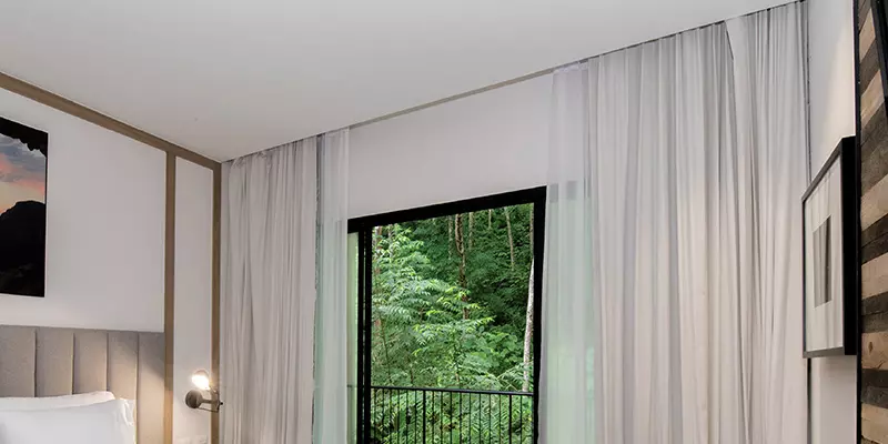 room_2b03b606-bb75-4dd4-8ae5-ed20f0e9d772