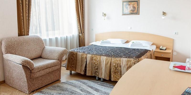 room_8fb3b20f-fea2-4865-9247-7aff92ab8bc0.jpg