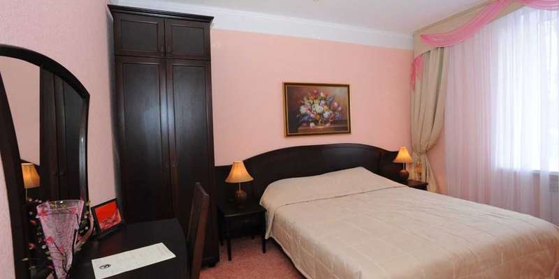 room_1d93d5a4-697e-4099-96b6-577f21391eaa.jpg