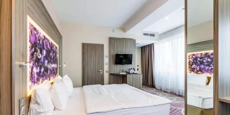 room_5fedde98-e254-4979-abe0-bd07df02327f