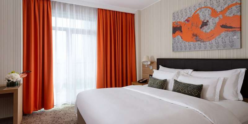 room_75df4fd6-9779-4cca-85a6-13a76347757f.jpg