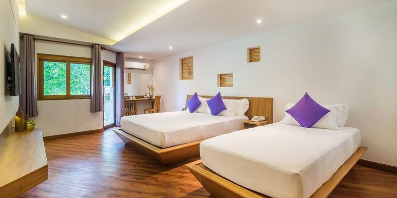 room_cf542f9b-6de7-4dcc-8ee3-a8b8f81215a5
