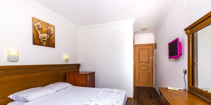 room_f24538d3-f694-45fc-85d1-8c5590e2b253
