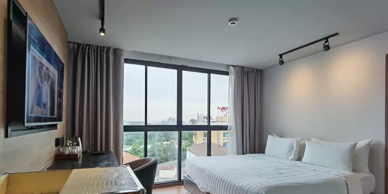 room_6f366ead-30e5-488f-9ce6-77d8609c77be