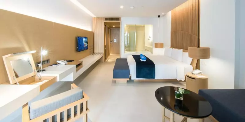 room_82f91043-02a3-43e4-8cd8-1e5a136c8dff