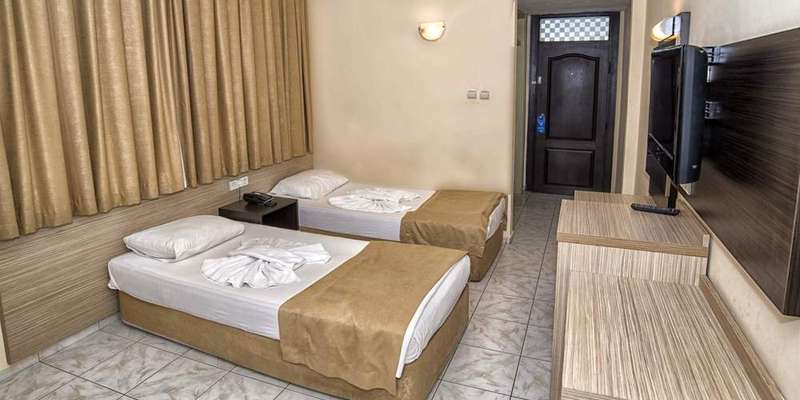 room_41767ed0-9e3c-47ac-8d5f-97538644c150
