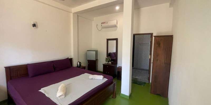 room_1e8ec0f3-c022-497d-99fe-05a0e00b2a82.jpg