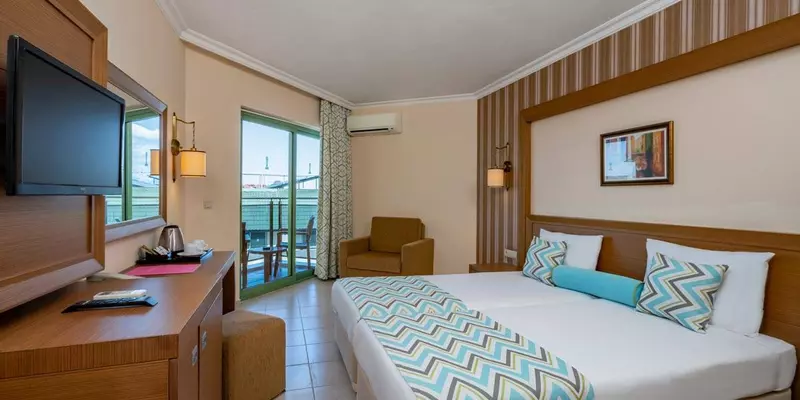 room_5a856798-5bdb-4838-b716-3f89dce6df81