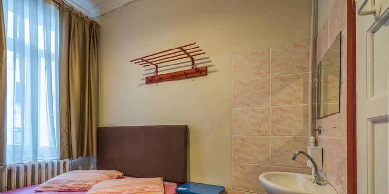 room_83d2afd2-a7c3-4d2a-83b1-5e618bdfea99.jpg