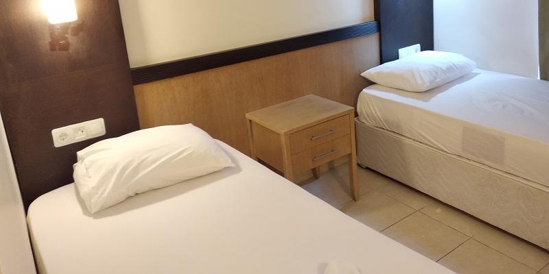 room_cdcb4fe9-55fb-4c64-8ca9-cda0a65cf69c
