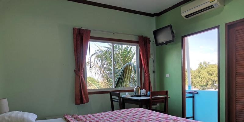 room_0e720dba-e1c6-4a75-b4d6-a273df6a267a.jpg