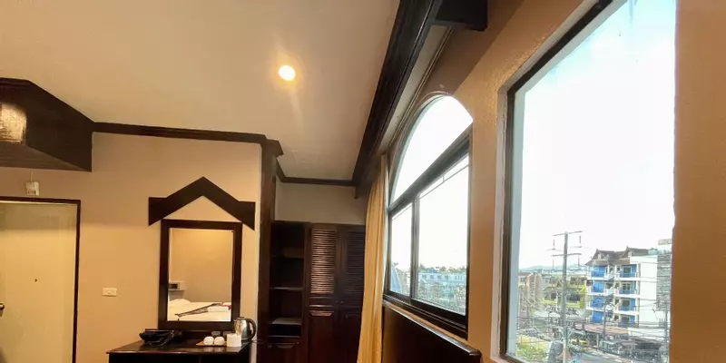 room_58a2fbc7-312c-4477-8e60-2e8c28961738.jpg