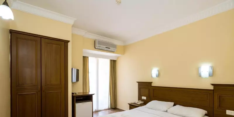 room_db6375f4-53b1-401e-853a-a678092e8bd5