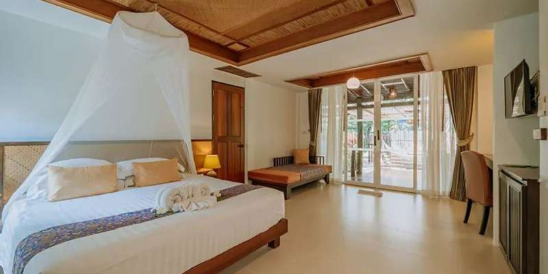 room_8a904343-34a1-44f0-8f32-adc0de0ce4ab