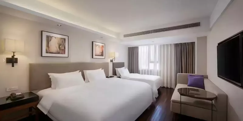 room_a8bb48d7-7897-45c5-b9f2-b04efcbccd0b