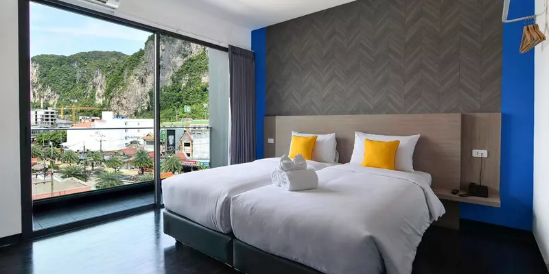 room_236f9a82-9ba0-4c03-b3ec-1457f887ed72