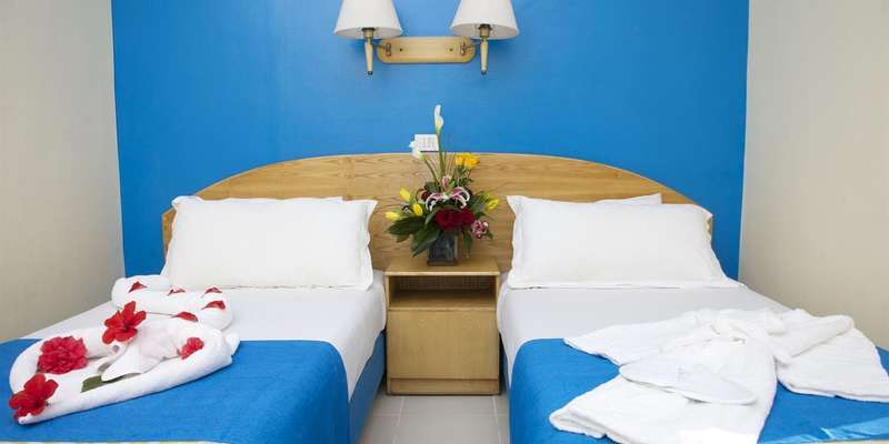 room_3022f0e2-5caa-4839-8329-13c2a60b69e5