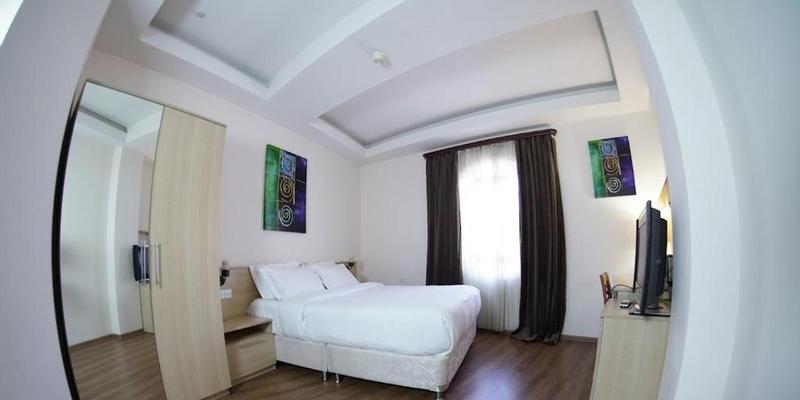 room_51994ccf-eaa8-4f80-8f7d-69815868cc26.jpg