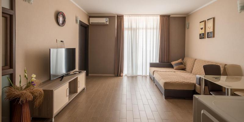 room_16eb6949-cdaf-4cfe-adf5-cdbc0b4222a2