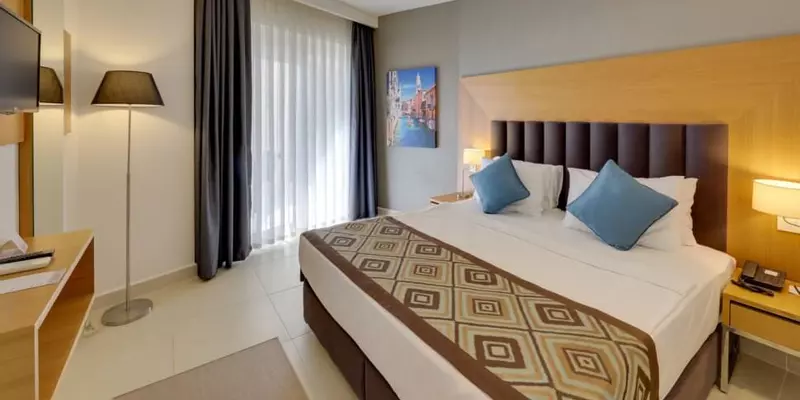 room_3b7e6b72-9e51-48cf-87c5-580ade53023a