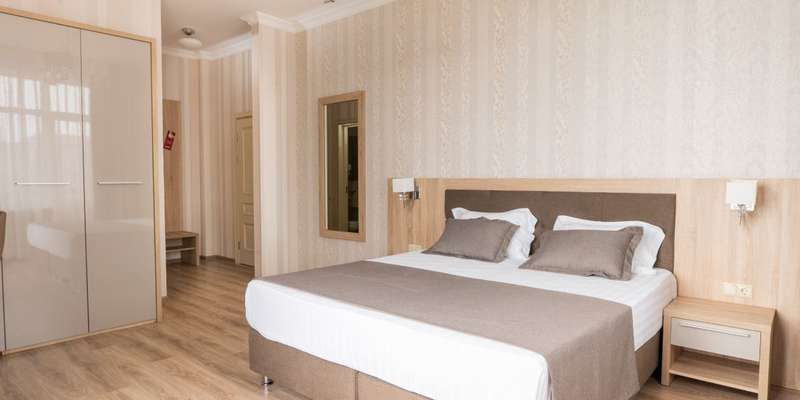room_89483dfd-bccf-4afd-87a7-6da89c425be3