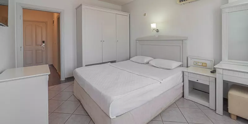 room_5d3d126a-4092-4279-b551-4ed52529b3be