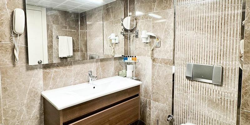 room_79d42f75-b2bd-4ebb-9eab-b4a314b6e384.jpg