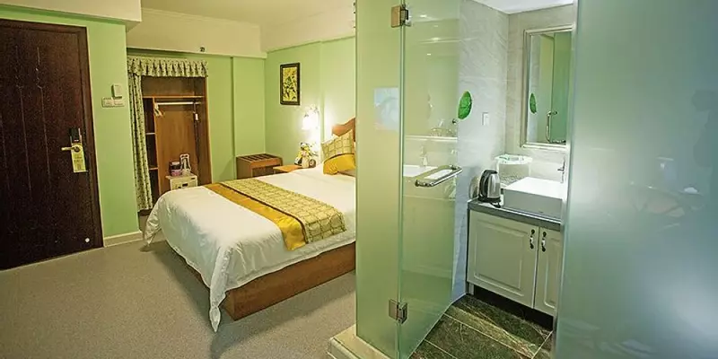 room_5667fadf-16ed-4642-9821-dd3c809e65b6