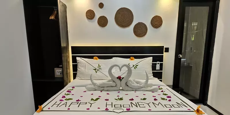 room_4b0210cf-dd5e-4ccc-9d28-21ee70a354ac