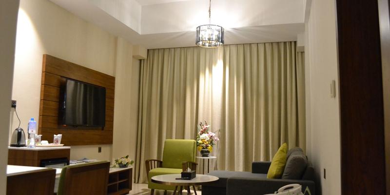 room_3d2f518e-fb87-4da8-98e2-8d15029ee493.jpg