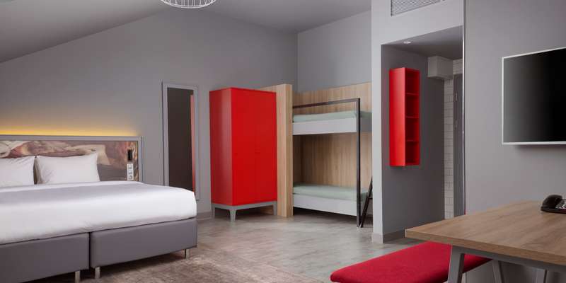 room_6777d6a7-45ca-425e-b397-21f651fe48c2