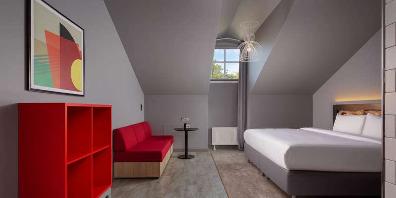 room_b9fb1164-e13c-4e1a-a438-ae79c3679e4e