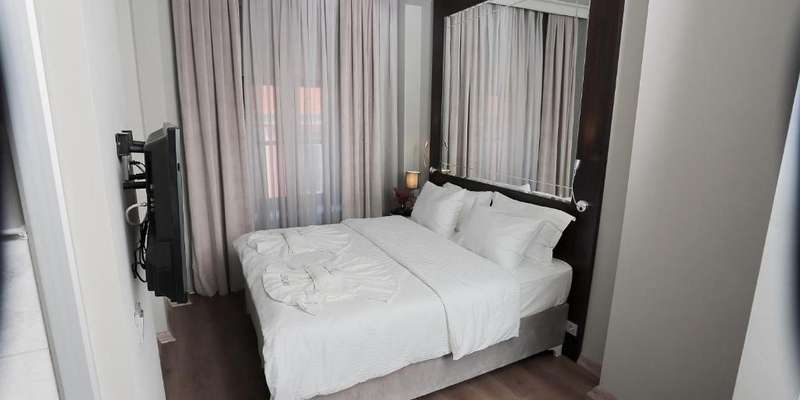 room_1d2af54b-daf7-43bd-86b0-a5fc56165279.jpg